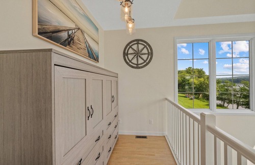 Ottawa Cottage | Experience Bow-wow on The River #5 with Pool & Dining