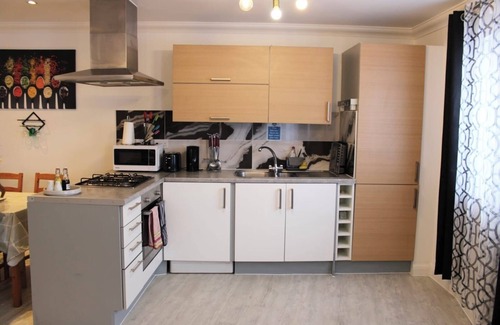 Dagenham Apartment | Bowery Apartment - 2 Bedrooms 1st Floor