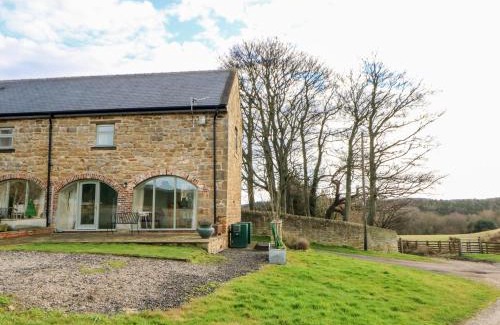 Kibblesworth House | Discover Bowes Barn: 4-Star Hotel with Pet-Friendly Perks
