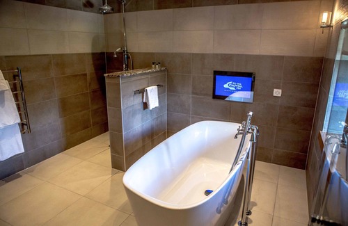 Howwood Hotel | Relax at Bowfield Hotel and Spa: Pool, Spa & Family Friendly