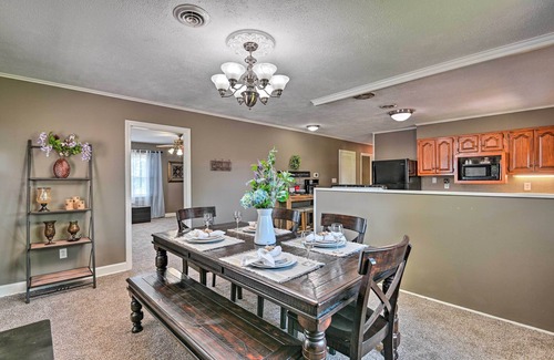 Oakland House | Bowling Green Farmhouse: Your Gateway to Mammoth Cave Fun