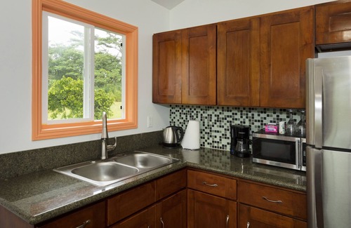 Kapoho House | Experience Bowman's Big Island Guest House Near Night Market