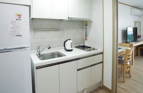 Jungmun House | Discover Bowoohill: Highly Rated Stay with Family-Friendly Perks