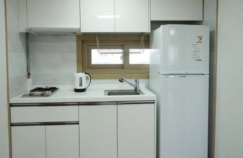 Jungmun House | Discover Bowoohill: Highly Rated Stay with Family-Friendly Perks
