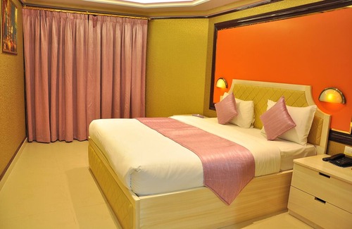 Al Ghubrah Ash Shamaliyyah Hotel | Discover Bowshar International Hotel: Family-Friendly Retreat