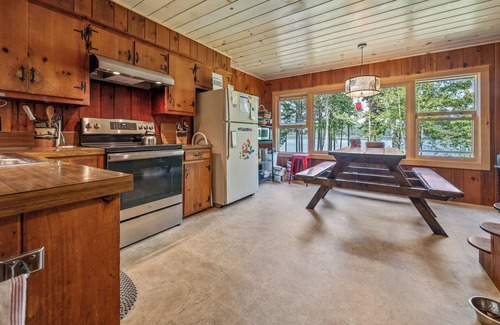Rangeley House | Pet-Friendly Boyd Home with Lake Views and Family Amenities