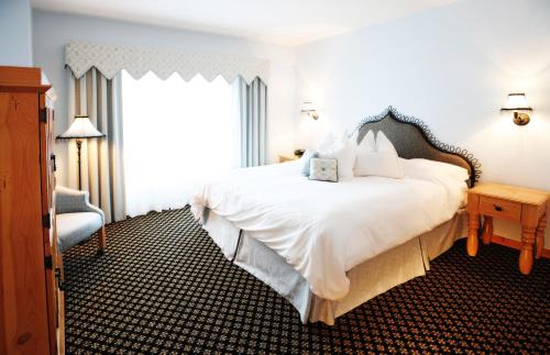 Boyne Falls Resort | Experience Boyne Mountain: Beachfront Bliss & Family Fun