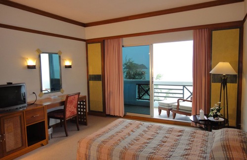 Songkhla Hotel | Discover BP Samila Beach Hotel & Resort: Family-Friendly Getaway