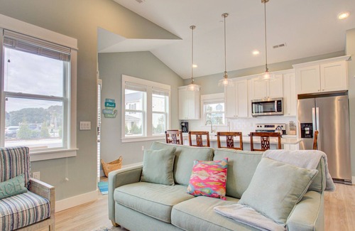 Corolla Light Condo | Beach Jewel BQ12A: Steps from the Shore with Ocean Views