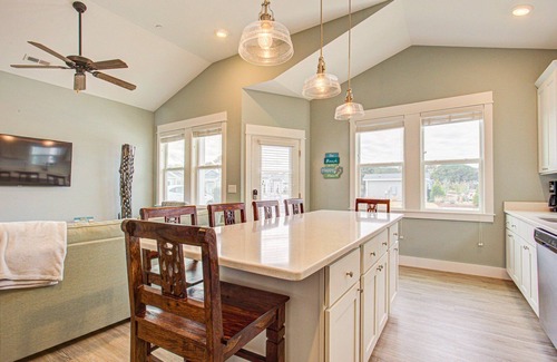 Corolla Light Condo | Beach Jewel BQ12A: Steps from the Shore with Ocean Views