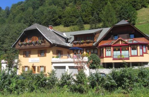 Bad Kleinkirchheim House | Pet-Friendly Retreat at Pension Bräuhaus - Rated 9/10 by Guests