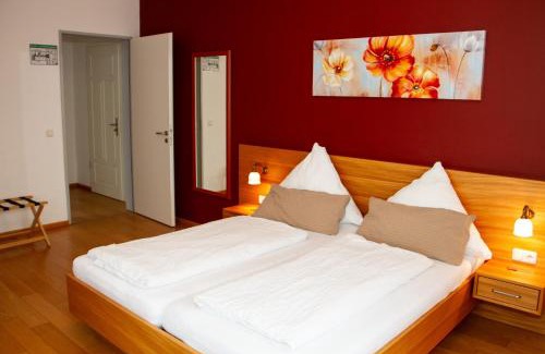 Altenmuenster Hotel | Relax at Bräustüble Altenmünster: Pet-Friendly Retreat
