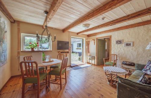 Brosarp Apartment | Family-Friendly Retreat at Brösarp Källagården Stora Gårdslägenheten