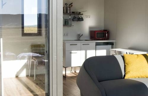 Hvolsvollur Cottage | Brú Guesthouse: Exceptional Stay with Spa & Breakfast