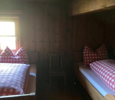 Bergen Hotel | Escape to Bründling-Alm Berggasthof with Ocean View & Dining