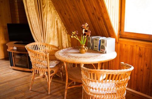 Berzgale House | Elegant Ezera Sonāte: Private Beach & Ocean Views Await