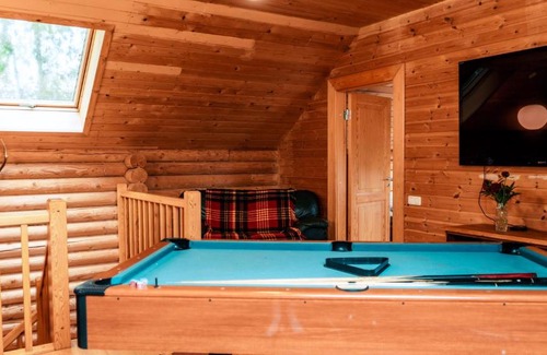 Baltic Sea House | Pet-Friendly Brīvdienu māja Tači - 4-Star Gem with Hot Tub
