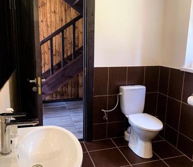 Bernati House | Family-Friendly Getaway at Brīvdienu māja VILCIŅI