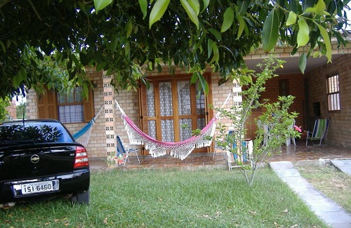 Arroio Teixeira House | Relax at Paria's House - Enjoy Poolside Ocean Views