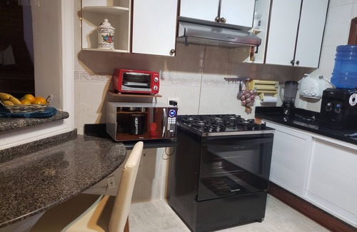 Balneario Praia do Pernambuco House | Elegant Casa with 4 Bedrooms & Suites near Praia de Pernambuco