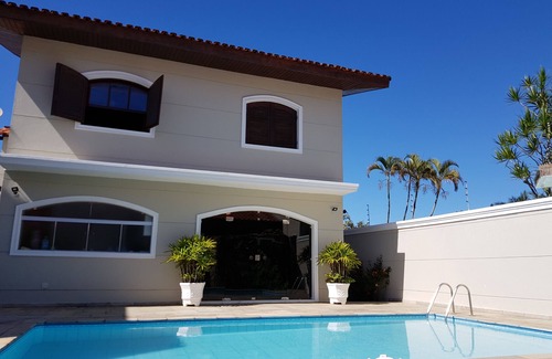Balneario Praia do Pernambuco House | Exclusive Guarujá Balneário Beach Retreat with Ocean View