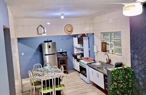 Mongagua House | Relaxing Retreat: Casa com Piscina em Mongaguá Awaits You