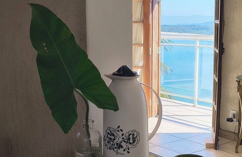 Barra de Guaratiba House | House with beautiful sea view, 5 minutes from the beach and trails of Barra de Guaratiba