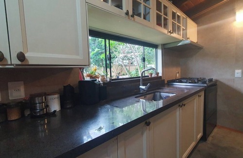 Campeche Leste House | Cozy house with Jacuzzi in a gated community, Praia do Campeche, Floripa, SC