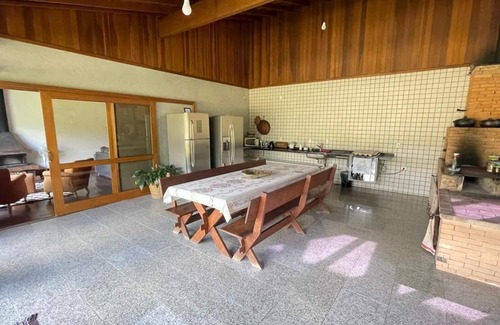 Centro House | Discover Sitio em São Lourenço da Serra for Family Getaways