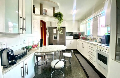 Jurere Internacional House | Cozy Family Retreat Near Jurerê Internacional Beach