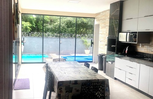 Aruana Park House | House with heated pool close to the center and Flamboyant, pet friendly