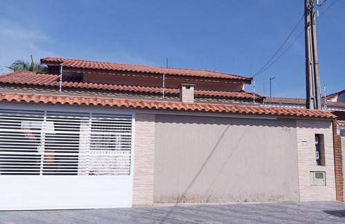 Jardim Imperador House | Cozy Casa Para Locação in Peruíbe - Steps to the Beach