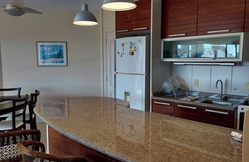 Cachoeira do Bom Jesus Apartment | Season in Floripa! Modern and functional, one block from the beach