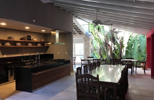 Baleia Condo | Prime Oceanfront House Condominium - Beach of the Whale