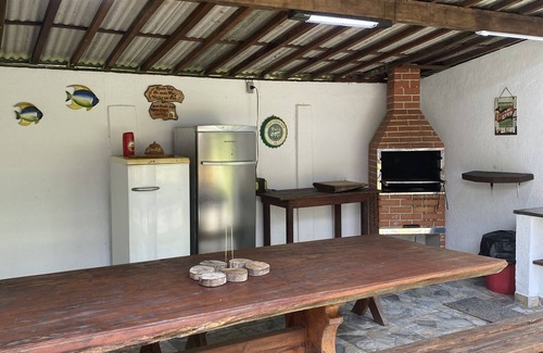 Camburi Cabin | Relax at Linda Cabana by Cambury Beach - Family Friendly Getaway