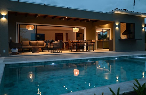 Praia Rasa House | Elegant Búzios Retreat with Ocean Views and Private Pool