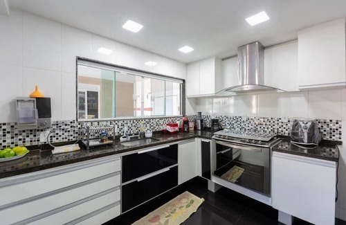 Recreio dos Bandeirantes House | Relaxing Escape at Casa no Recreio with Spa & Hot Tub