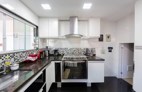 Recreio dos Bandeirantes House | Relaxing Casa de Praia no Recreio with Spa & Hot Tub