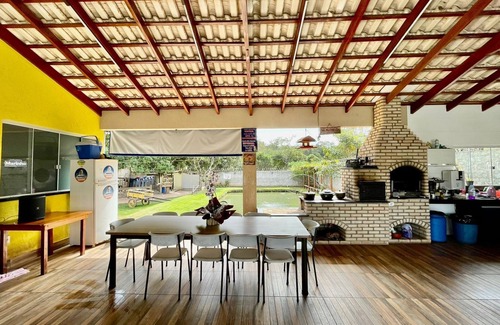 Caldas Novas House | Luxury mansion 5km from the center, pet friendly.