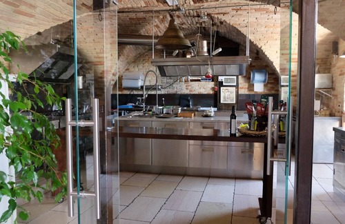 Montesilvano Bed & Breakfast | Experience Culinary Delights at BR1 Cibo & Benessere