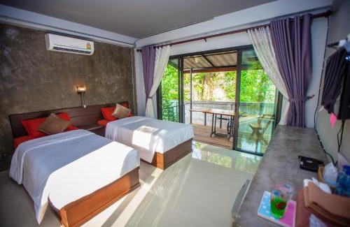 Phayao Hotel | Discover BR2 House Resort: Family-Friendly with Breakfast!