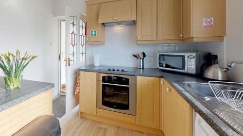 Hendrerwydd House | Pet-Friendly Bracdy Cottage: 4-Star Stay with Perfect Reviews
