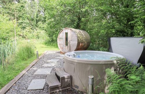 Penny Bridge House | Bracken Ground