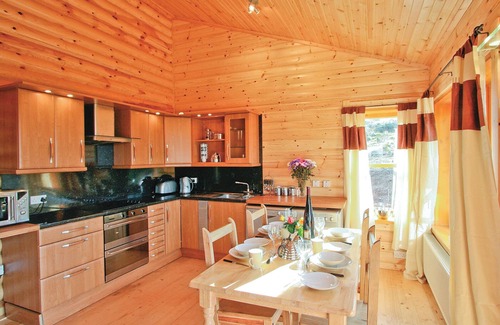 Glenfarg Cottage | Serene 1 Bedroom Retreat in Glenfarg with Spa & Hot Tub
