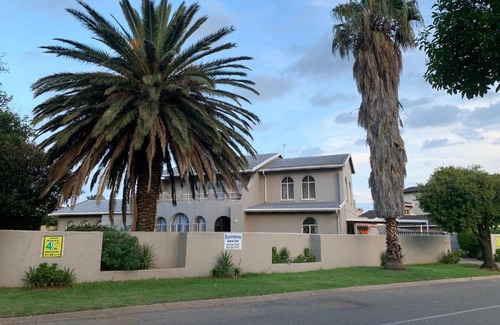 Alberton House | Budget-Friendly Brackendowns Guest Star for Families