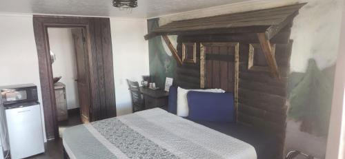 Holbrook Hotel | Discover Comfort at Brad's Desert Inn - Family-Friendly Retreat