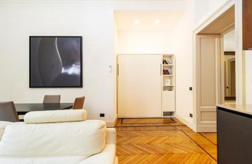 Porta Venezia Apartment | Discover Brada Appartament: A 4-Star Stay with Kitchen