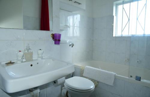 Pinelands Apartment | Family-Friendly Retreat at Bradclin @ York with Pool Access