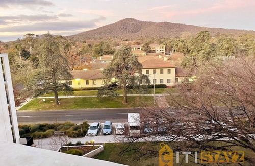 Braddon Apartment | Braddon Bliss - Modern 1Bd Haven with Family-Friendly Amenities