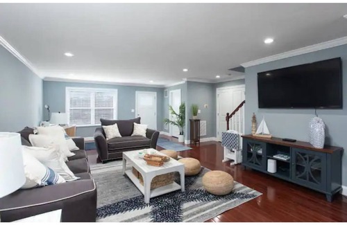 Neptune City House | Relaxing 5-BR Retreat with Pool & Hot Tub near Beach